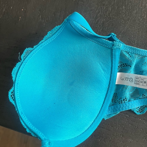La Senza B34 Blue Bra with lace back and Criss Cross Back Padded Push Up - Picture 3 of 7